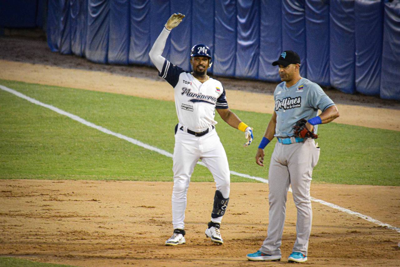 Luis Martínez guió a Marineros 