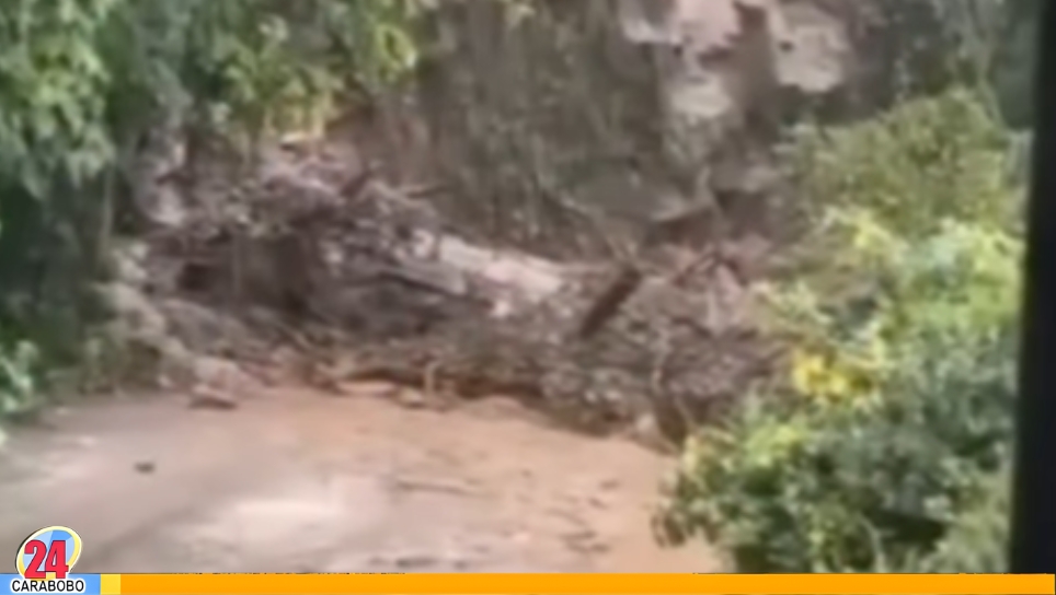 Derrumbe incomunicados a Barinas y Mérida