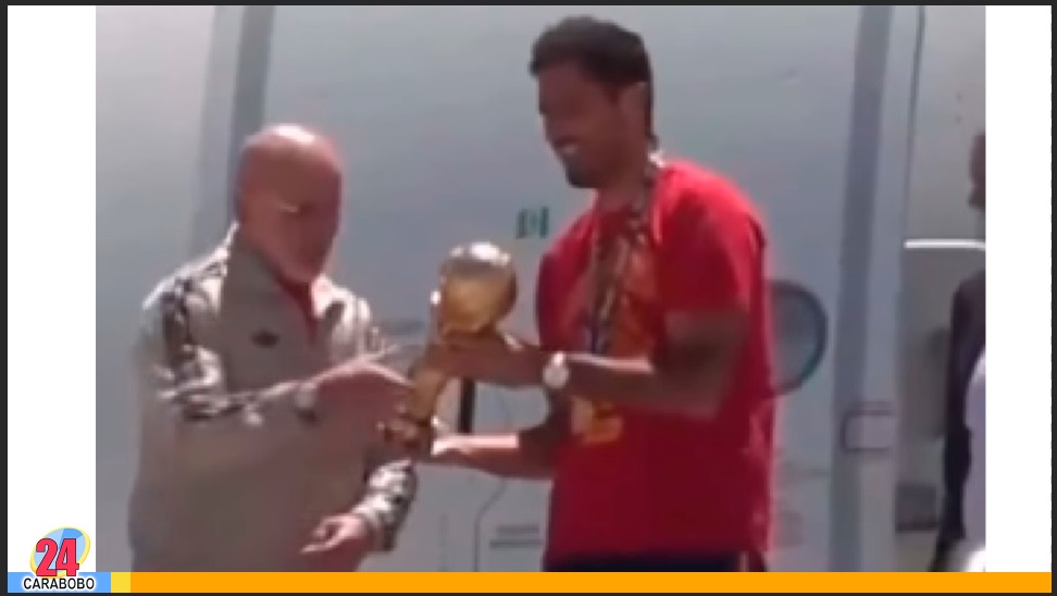Los campeones ya llegaron a España