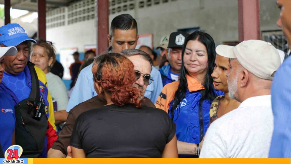 Lacava visitó refugios en Carabobo
