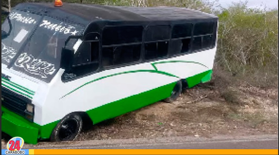 Buseta sufrió una falla mecánica en Falcón