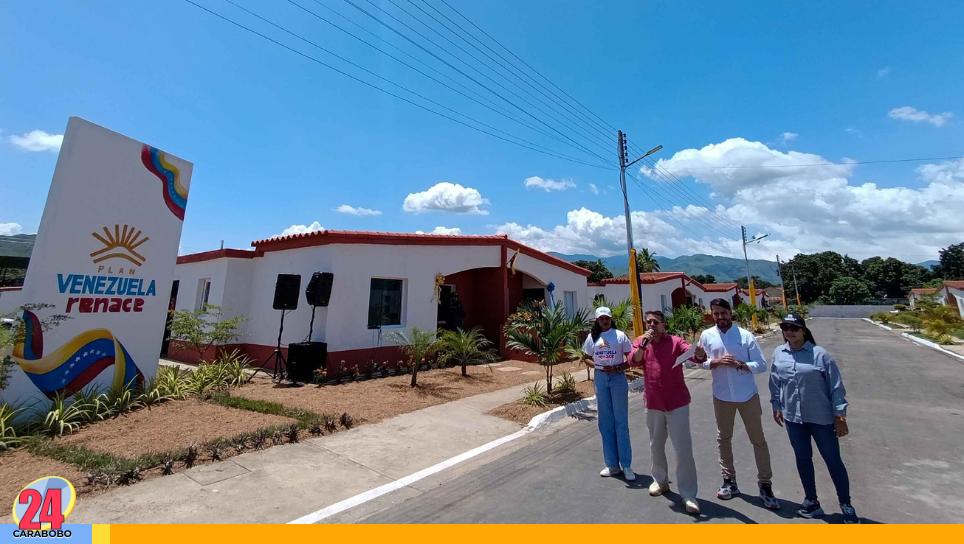Entregaron viviendas a familias de Carabobo