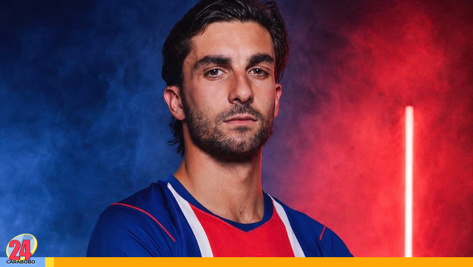 Ferran Torres firma con el PSG
