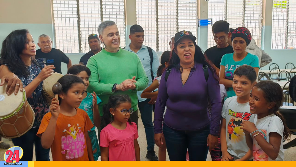 Viva Venezuela en la escuela Lossada