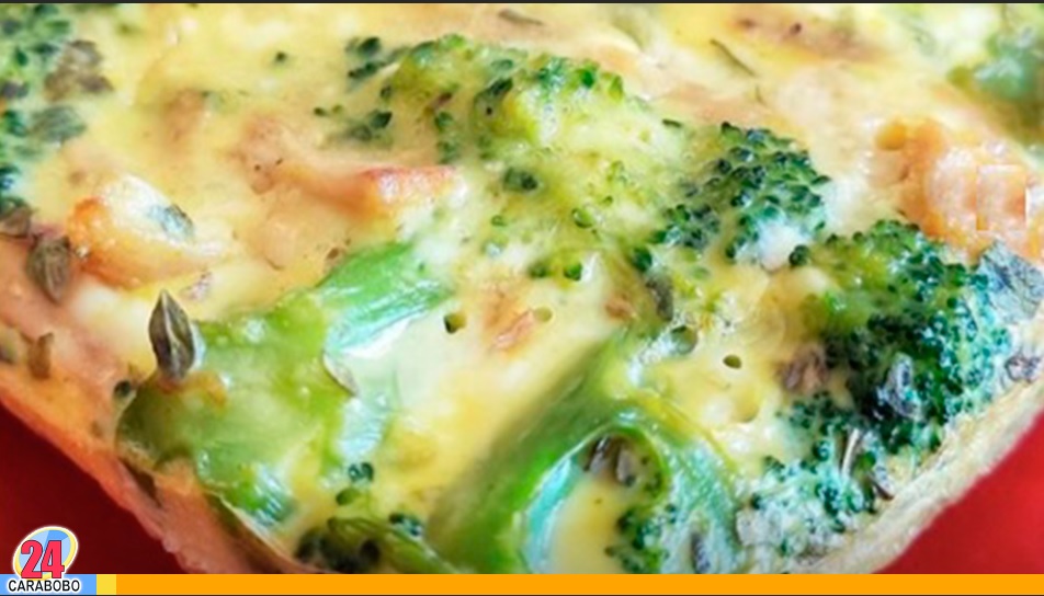 Pastel crujiente de brócoli con pollo
