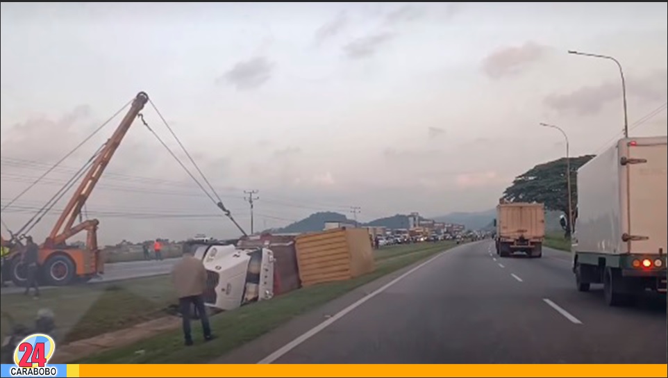 Gandola volcó en la ARC tramo Guacara