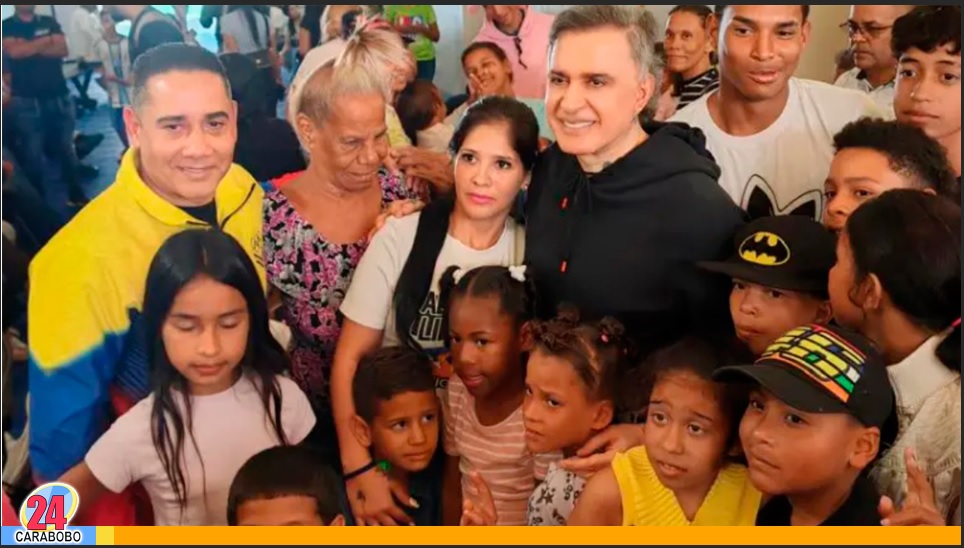 Tarek William Saab destaca atención integral en campamento transitorio del Poliedro de Caracas