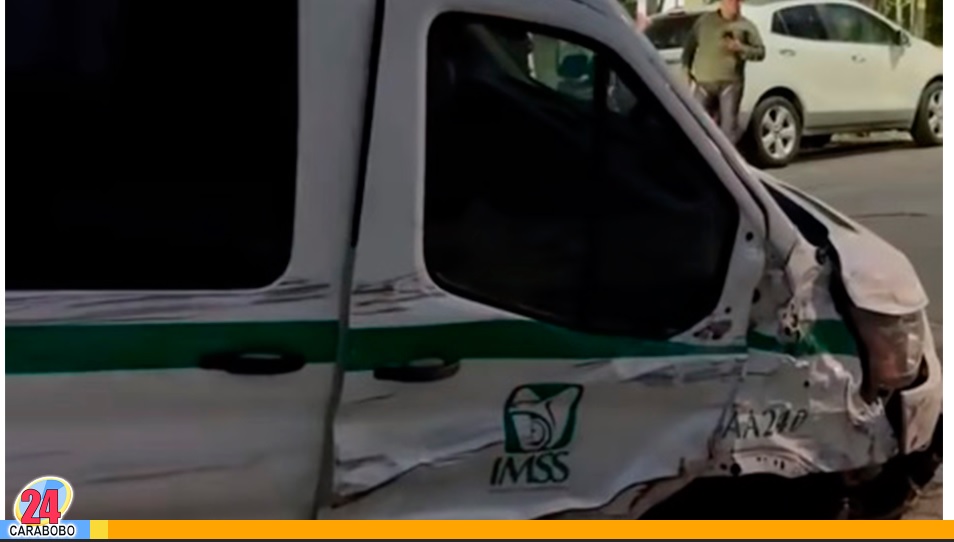 Conductor iba ebrio y destrozó ambulancia