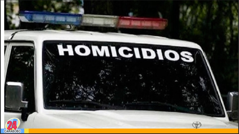 Investigan asesinato de una mujer y su acompañante en Mérida