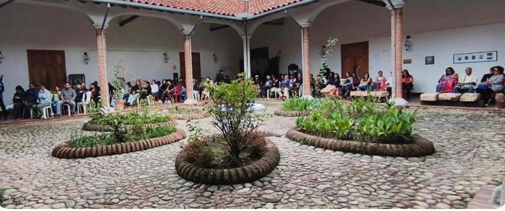 Presentadas Antologías Poéticas de Tarek William Saab en Mérida