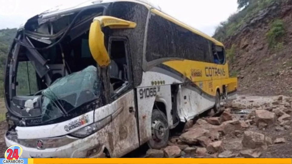 Desprendimiento de rocas con fallecidos en Colombia