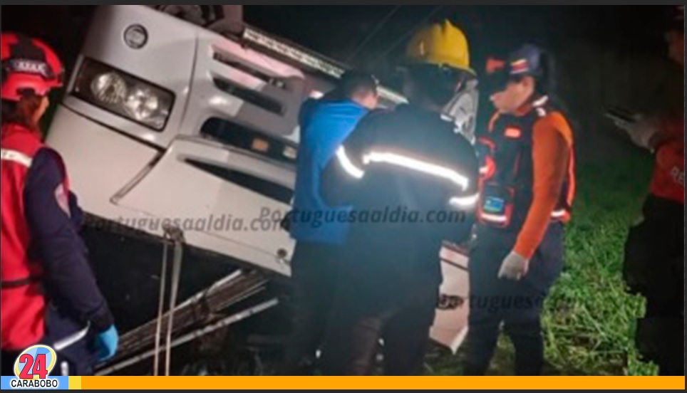 Accidente de buseta en la Autopista José Antonio Páez dejó cuatro lesionados