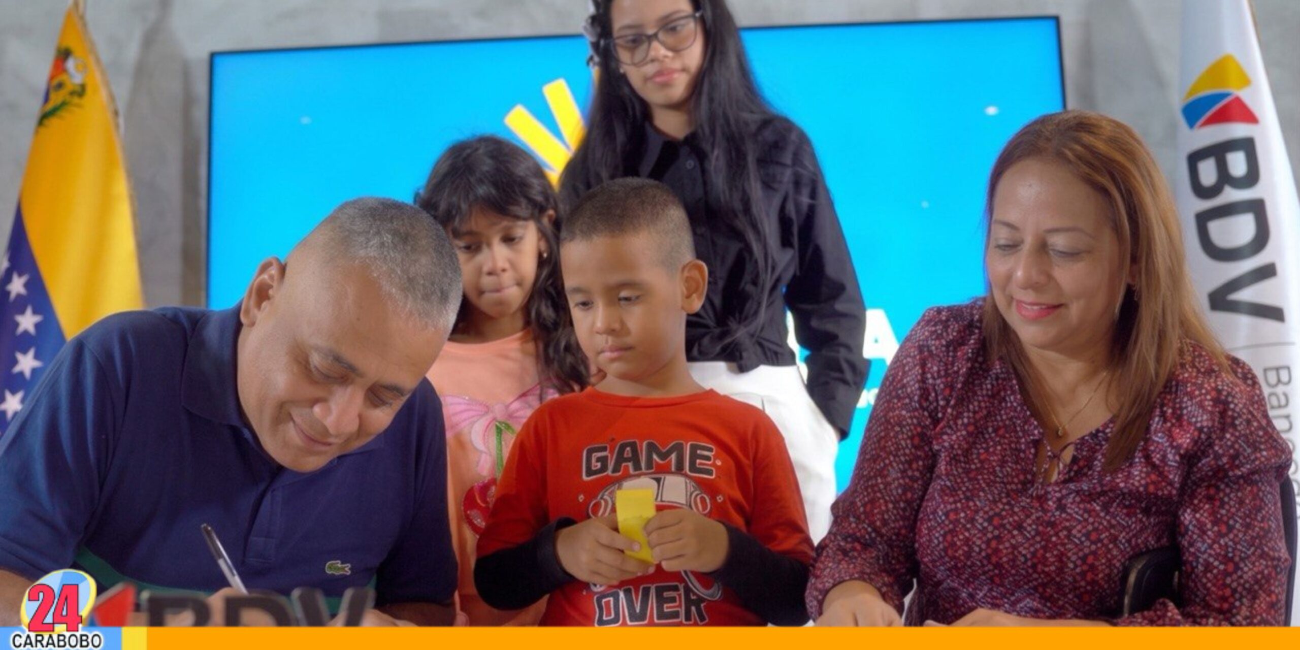BDV entrega créditos familias guaireñas