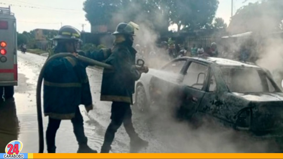 incendio de un vehículo en el municipio Carlos Arvelo