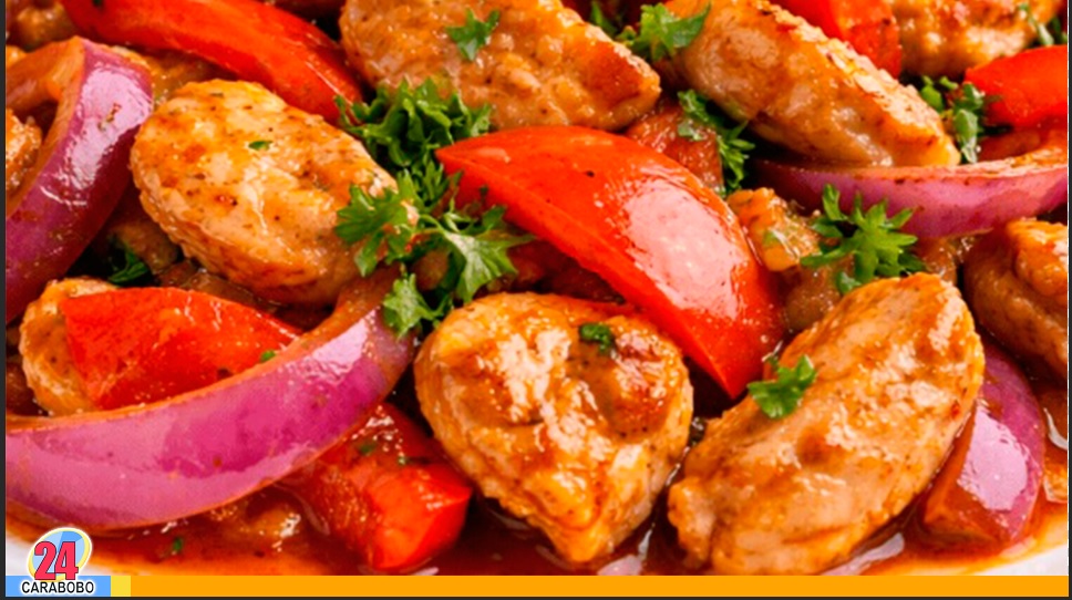 Pollo salteado peruano