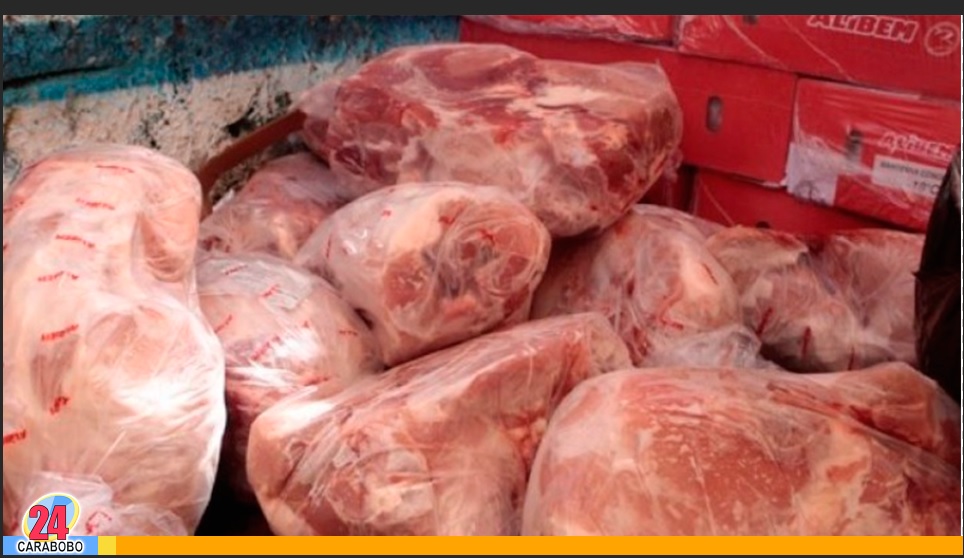 Abastecimiento de pernil para la temporada navideña