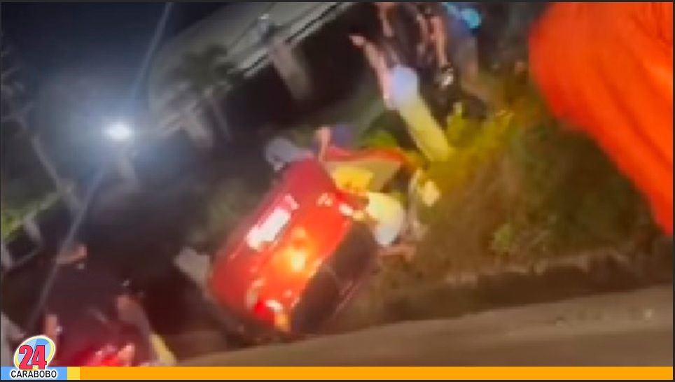 Vehículo volcó en la Autopista Circunvalación del Este